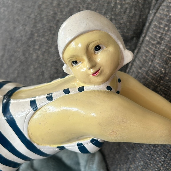 Hand Painted Coastal Beach House Decor of Vintage Bathing Beauties - Picture 8 of 9